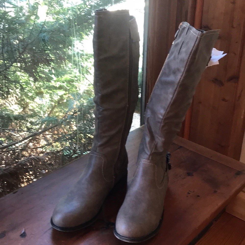Women’s knee high boots